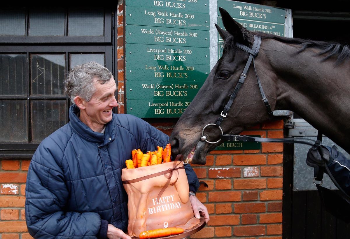 Big-Buck's-horse-birthday-cake.jpg